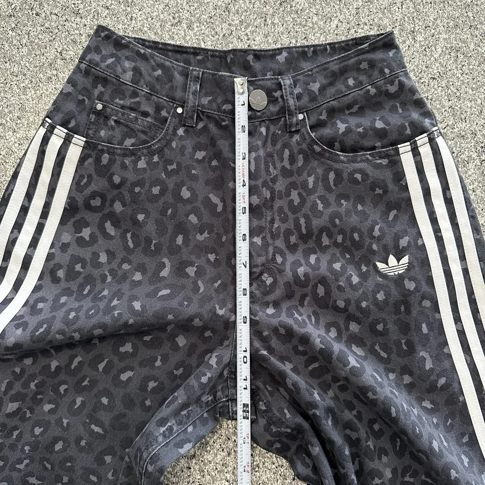 Adidas Baggy Shorts Womens 24 Denim Bermuda Animal Print 90's Skater 18